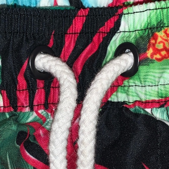 GUESS BEACH men’s tropical 6.5 in SWIM TRUNKS swimsuit size XL - Picture 10 of 14